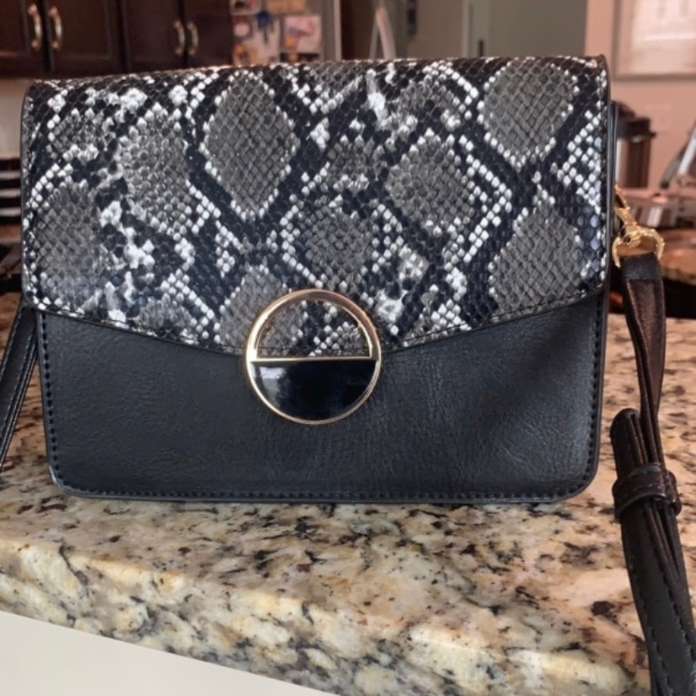 Vieta snake purse